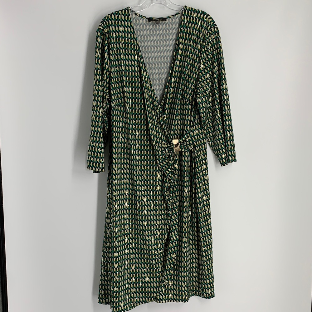 Sz 20W iconic Green and Cream Patterned Wrap Dress used - Picture 1 of 15